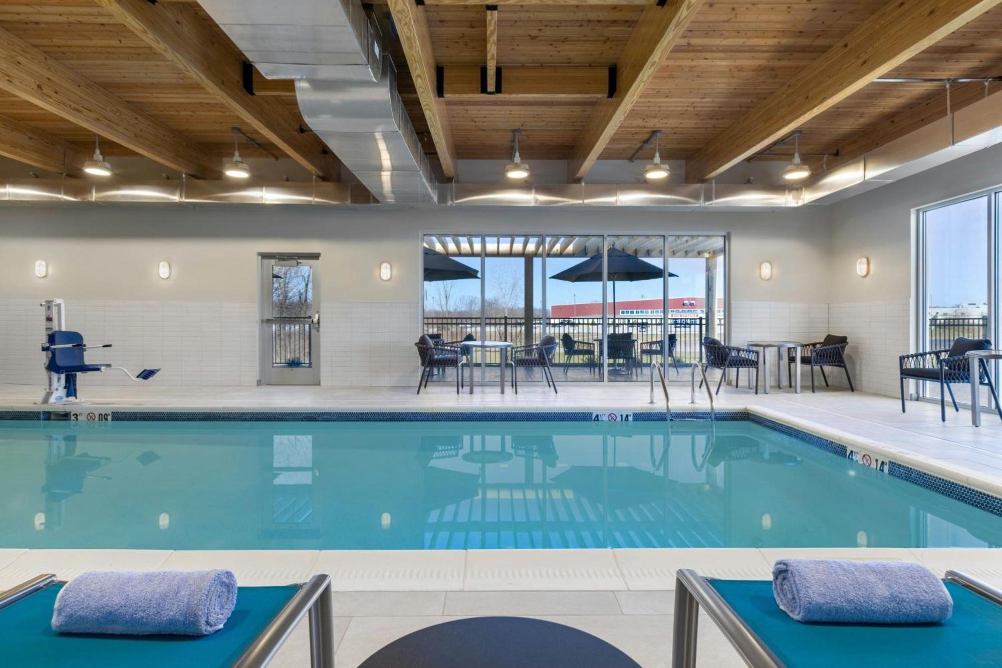Towneplace Suites By Marriott Geneva At Spire Academy Esterno foto