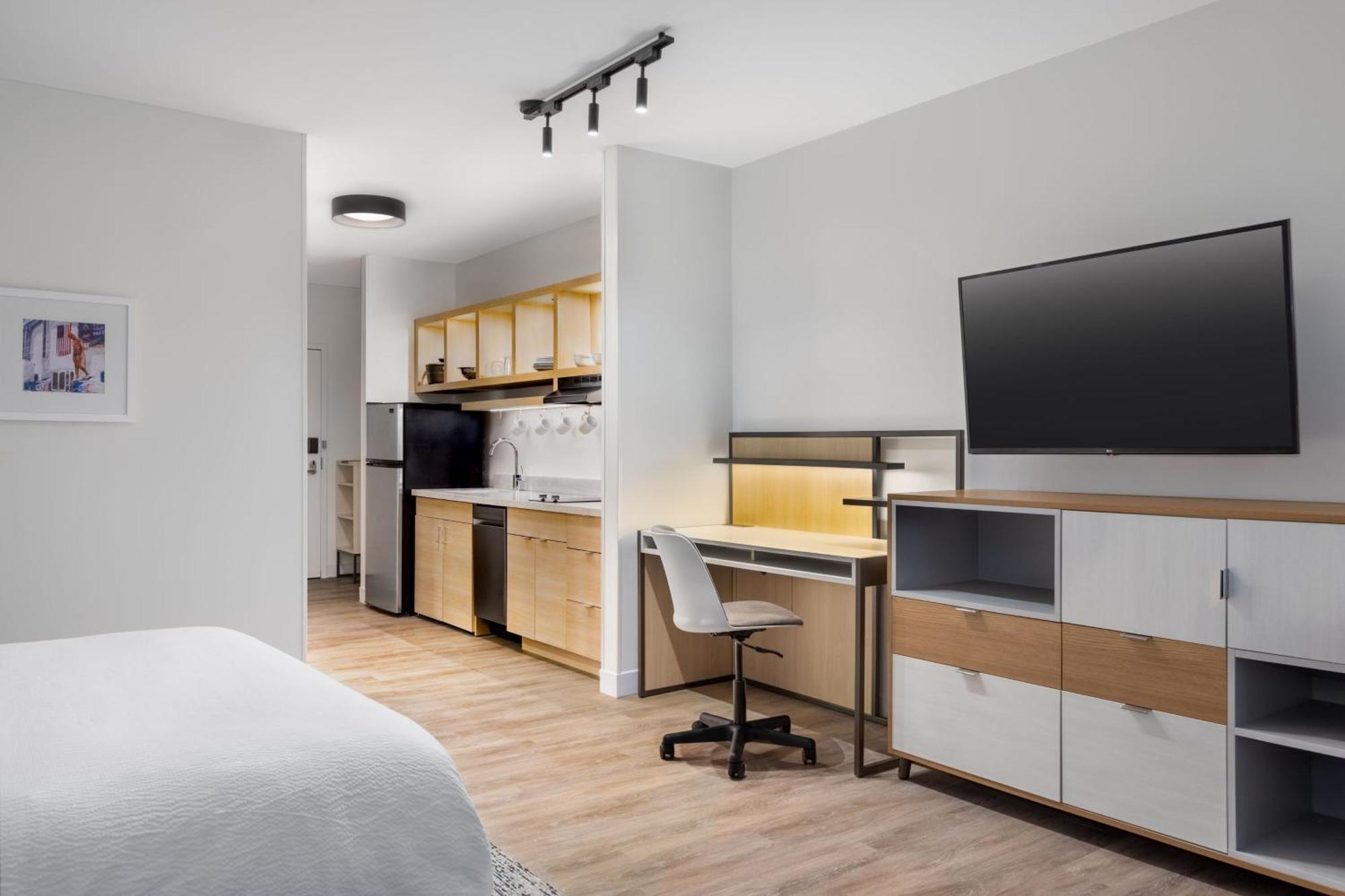 Towneplace Suites By Marriott Geneva At Spire Academy Esterno foto