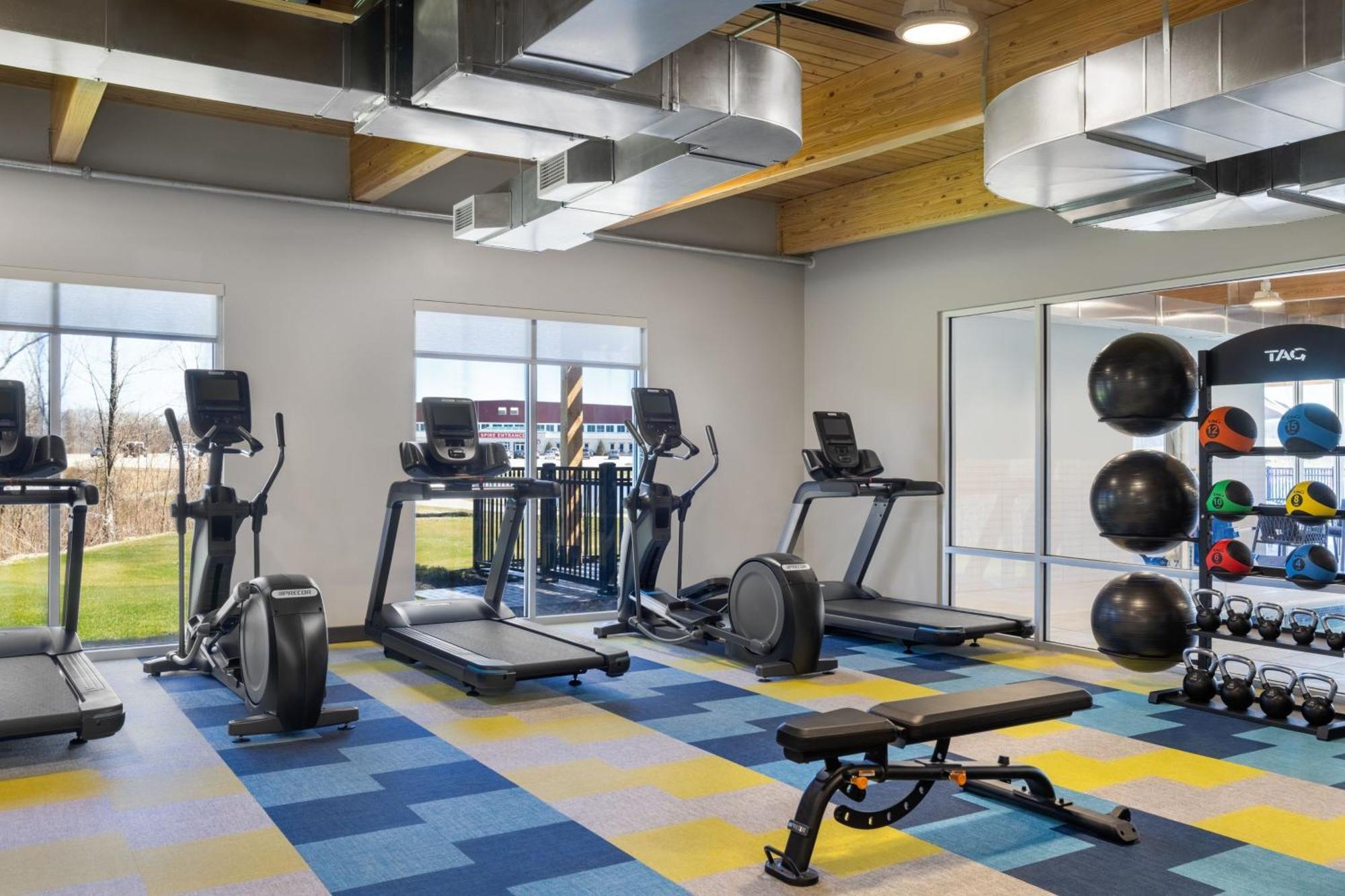Towneplace Suites By Marriott Geneva At Spire Academy Esterno foto