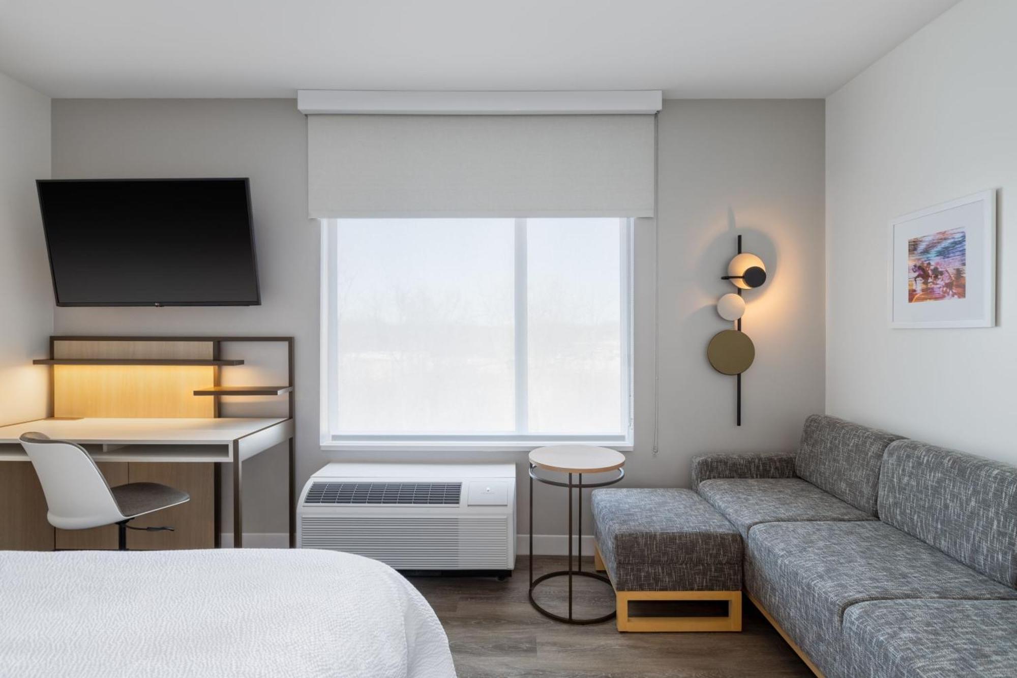 Towneplace Suites By Marriott Geneva At Spire Academy Esterno foto