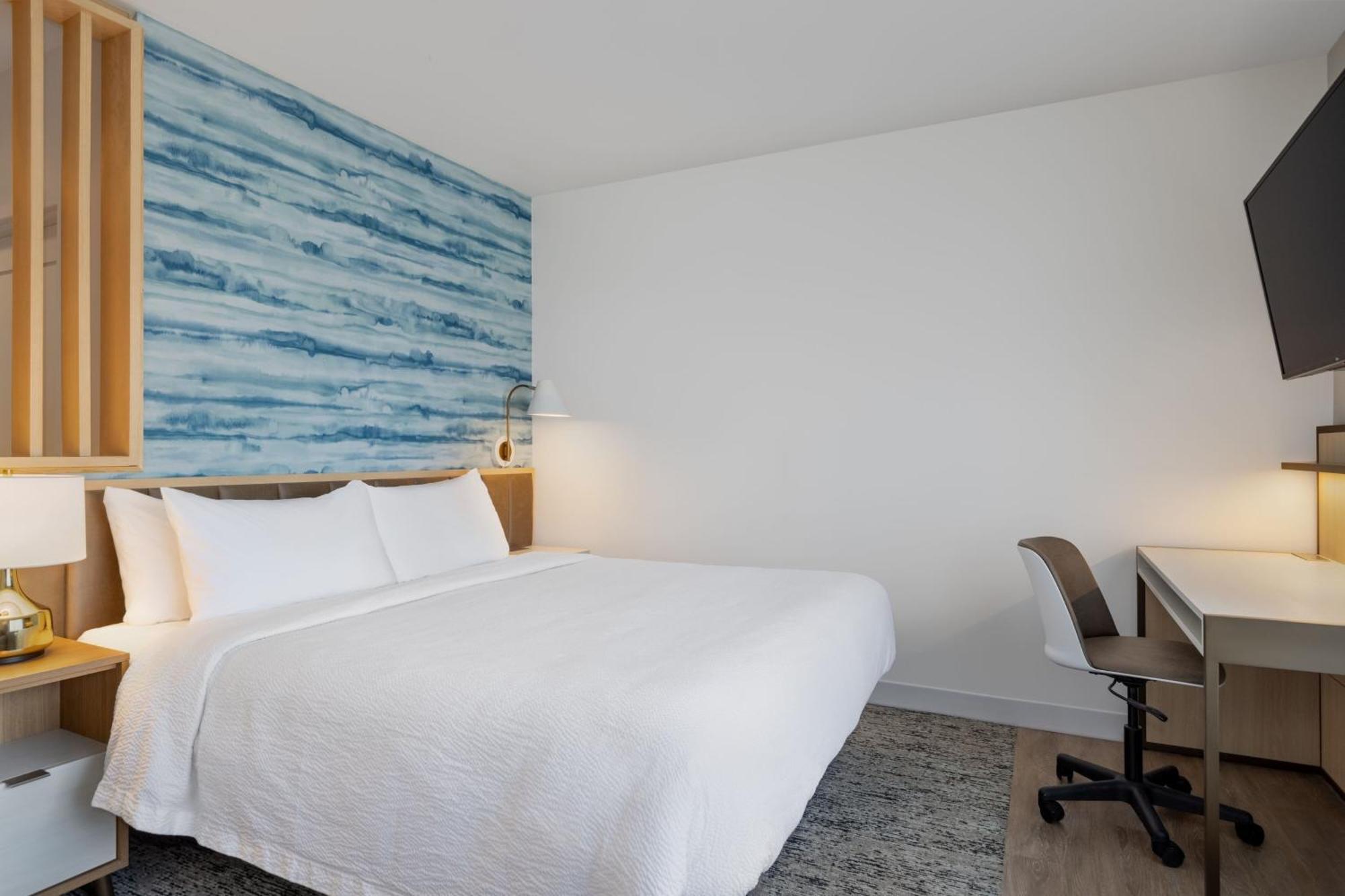 Towneplace Suites By Marriott Geneva At Spire Academy Esterno foto